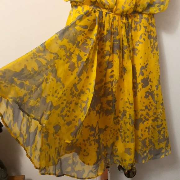 Beautiful Yellow Cocktail Sleeveless Dress - Picture 4 of 7